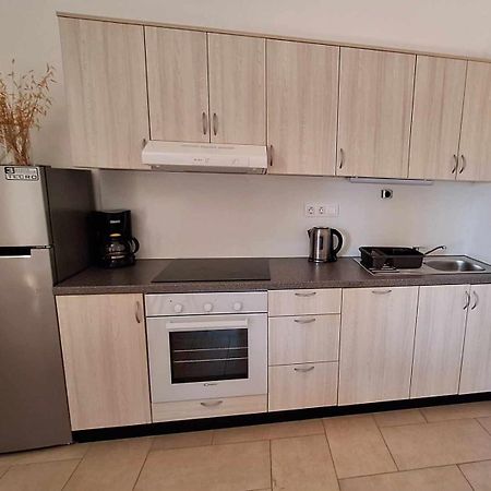 Aestas Apartment Pula Bagian luar foto